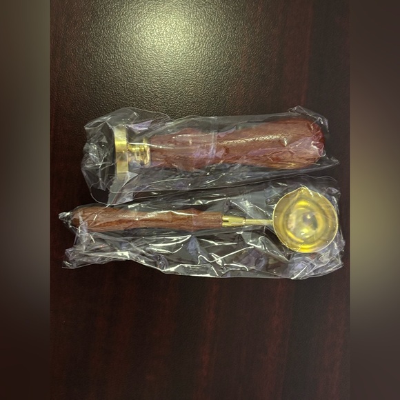 Elegant Wax Seal Kit with Gold Stamp and Tealight Candles - Picture 3 of 7